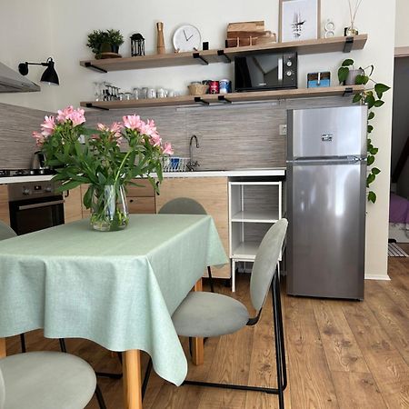 קאבטאט Lovely Apartment מראה חיצוני תמונה